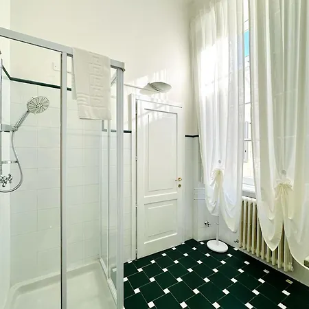 Nerino House, Elegante E Tranquillo A 5 Minuti Dal Duomo Appartement Milaan