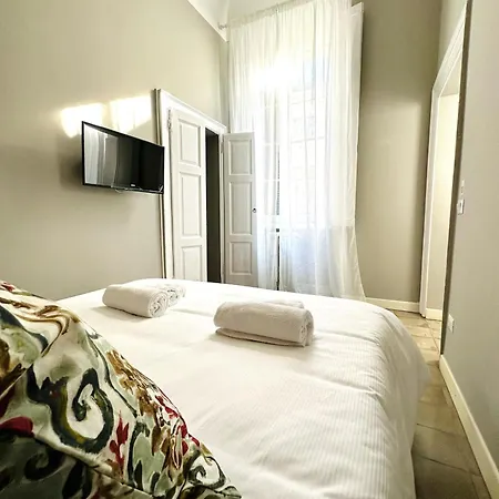 Nerino House, Elegante E Tranquillo A 5 Minuti Dal Duomo Apartamento