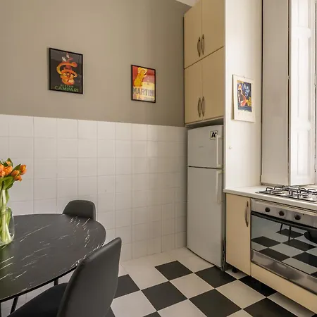 Nerino House, Elegante E Tranquillo A 5 Minuti Dal Duomo * Milán